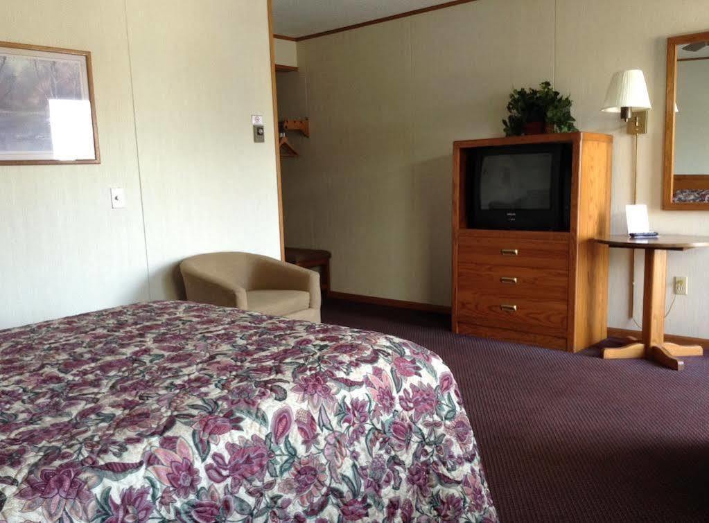 Lighthouse View Motel Маккино Сити Экстерьер фото